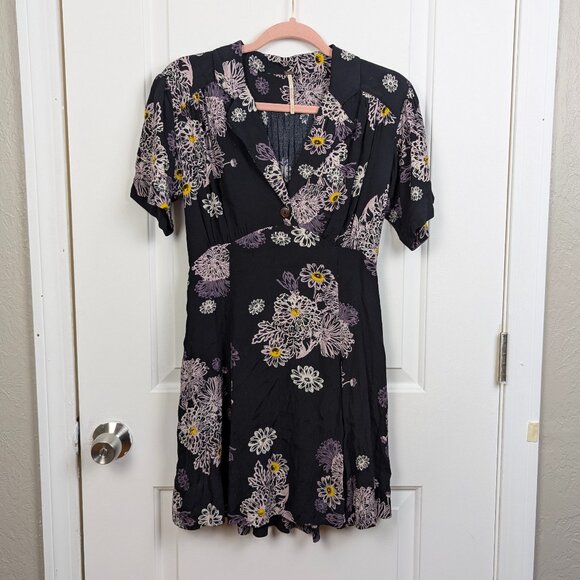 Free People | Black Floral Short Sleeve Mini Dress Size Small - Picture 1 of 7